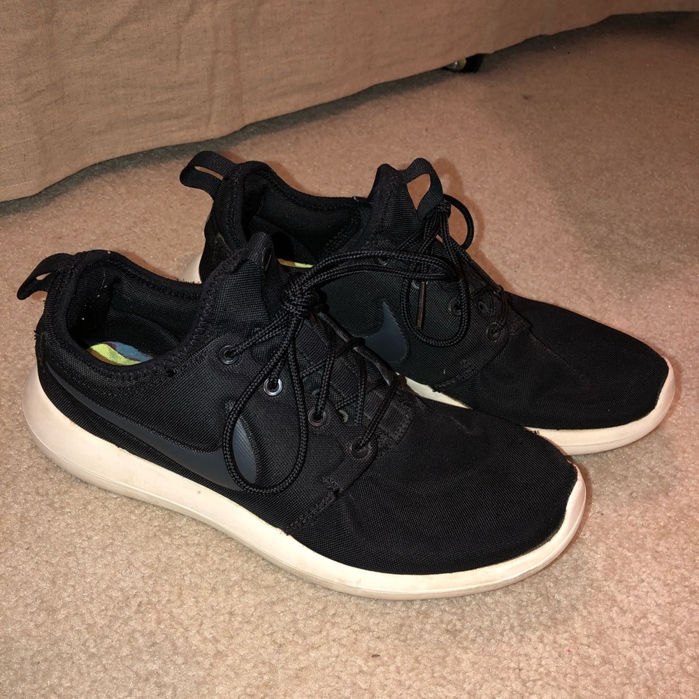 Nike black sneakers 6.5